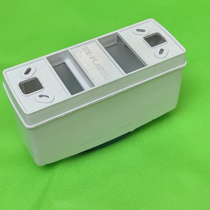 Electrical%20Distribution%20Box%202%20Ways%20Circuit%20Breaker%20Box%20Wall%20Mounted%20Open%20Box%20-%20Image%206