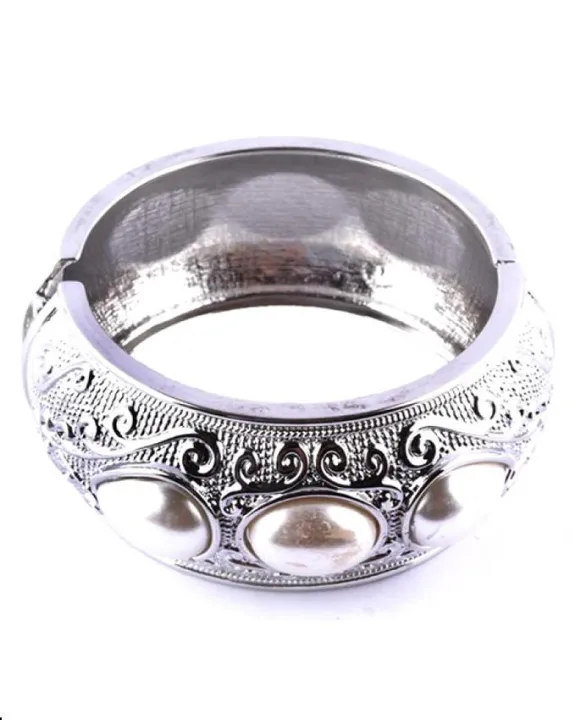 Silver%20Alloy%20Bangle%20With%20White%20Stones%20-%20Image%203