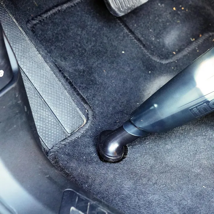 INGCO%20Cordless%20Lithium-Ion%20Vacuum%20Cleaner%2020V%20%E2%80%93%20with%20Battery%20&%20Charger%20-%20Image%207