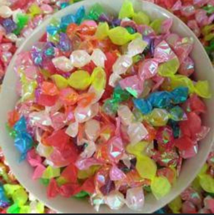 Pack of 100 mini imported candies in different falavours | Daraz.pk