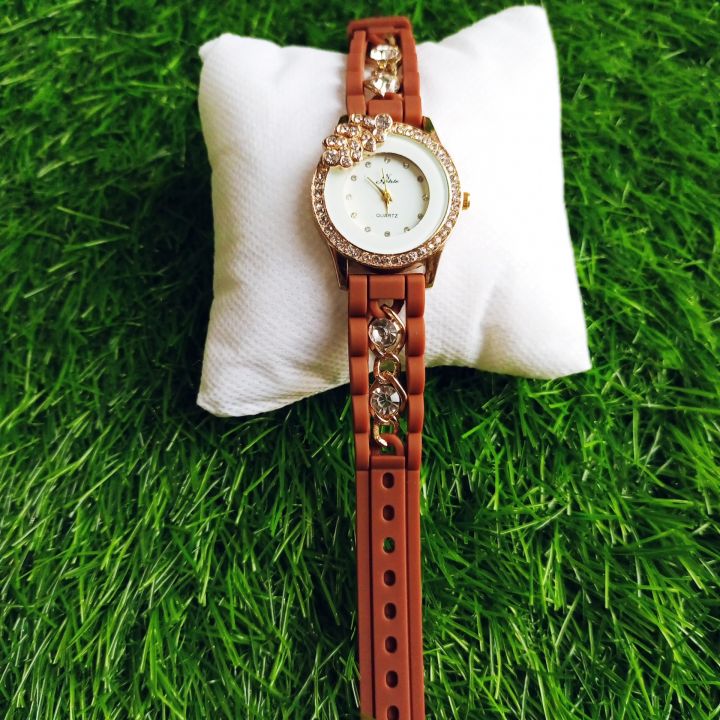 Stylish%20Fashion%20Watch%20For%20Girls%20&%20Women%20-%20New%20Luxury%20Ladies%20Wrist%20Watch%20-%20Beautiful%20Gift%20For%20Her%20-%20Image%203