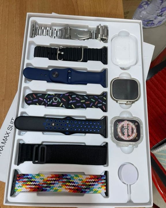 Original%20i20%20Ultra%202%20Max%20Suit%20Smartwatch%20with%20AIIRPODS%20Pro,%20Silicone%20Case,%20and%207%20Straps%20-%20Image%206