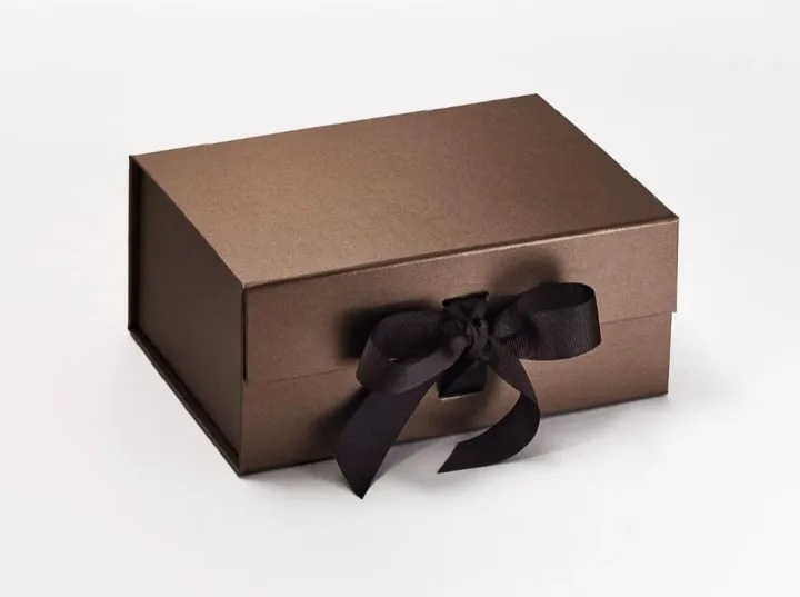 Gift%20Box%20for%20Gifting%20On%20Birthday,%20Anniversary%20etc%20With%20Shredded%20Paper%20Fillers%20FREE%20%7C%209%20by%207%20by%202%20inches%20discount%20price%20-%20Image%202