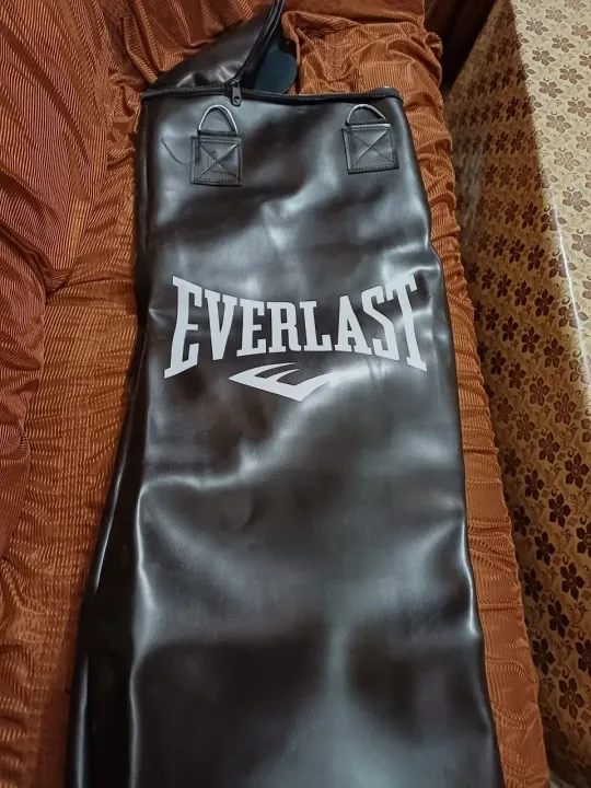 4-in-1%20Punching%20Bag%20Set%20with%20Boxing%20Gloves,%20Hand%20Wraps%20&%20Chain%20-%203%20&%204%20Feet%20Options%20-%20Image%202