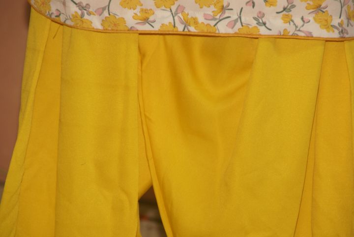Yellow%20printed%20shirt%20with%20patyala%20%20shalwar%20-%20Image%207