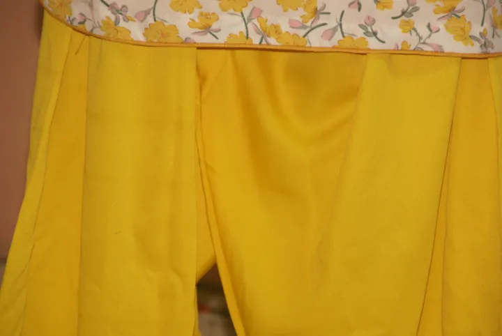 Yellow%20printed%20shirt%20with%20patyala%20%20shalwar%20-%20Image%207