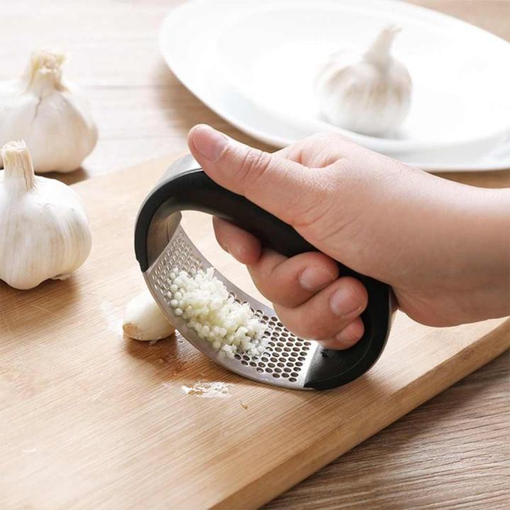 Stainless%20Steel%20Garlic%20Press%20Manual%20-%20Image%202