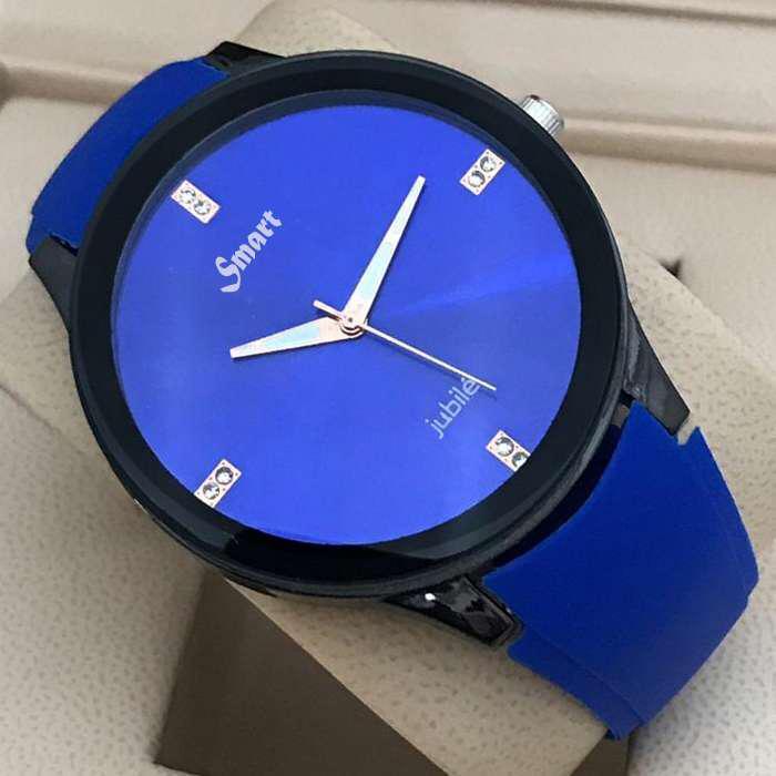 Latest Fashionable Stylish High Quality Casual Men Round Case Silicon Strap Watch for Men Gift Party Casual Wear