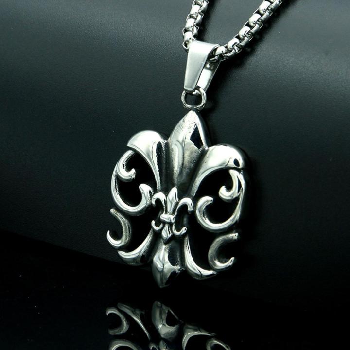 【IKE】 Symbol Mens Collier Fluer de Lys  Flower Pendant Necklace Stainless Steel en Color Retro Vintage  Style