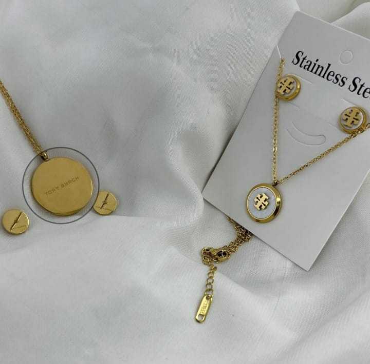 Beautiful%20Tory%20Burch%20Jewellery%20Set%20Necklace/%20pendant,%20Earings/Studs/tops%20Trending%20fashion%20korean%20style%20imported%20vintage%20jewelry%20for%20girls%20and%20womens%20stainless%20steel%20fashion%20gift%20Elegant%20-%20Image%204