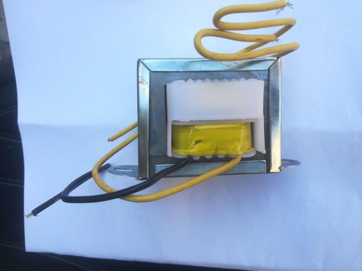 Transformer%20-%202%20Ampere%20(2A)%20-%20230%20V%20AC%20to%2012%20V%20AC%20-%20Image%204