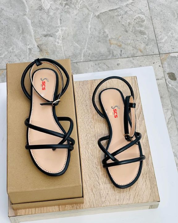 Women Fashion Luxurious New Lock Thumb Supported Casual Flat Slippers ,Sandal Perfect for Summer Wear - Comfortable and Stylish for Any Occasion Black, White, Golden, Silver, Copper