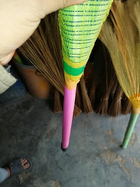 Pack%20of%203%20Phool%20Jharoo%20Broom%20for%20Dry%20Sweeping%20at%20Shop%20and%20Homes%20-%20Image%208