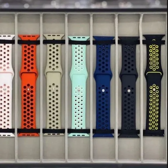 Silicone%20Breathable%20Nike%20Sport%20Strap%20for%20iWatch%20Series%201.8%2044mm%2045mm%2049mm%20Adjustable%20Soft%20Band%20-%20Image%203