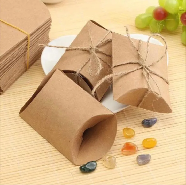 Kraft%20Pillow%20Boxes%20Jewelry%20Packaging%20Gift%20Card%20Holder%20Soap%20Packaging%20Small%20Gift%20Box%20Wedding%20Favors%20-%20Image%204