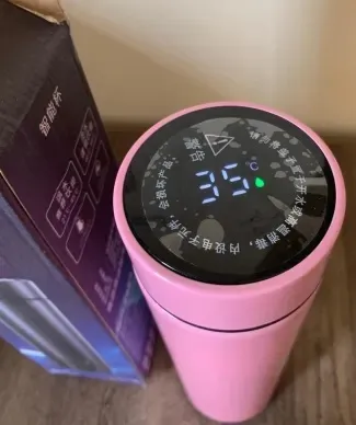 Best%20Imported%20Hot%20and%20Cold%20LED%20Temperature%20Display%20Water%20Bottle%20-%20Image%209