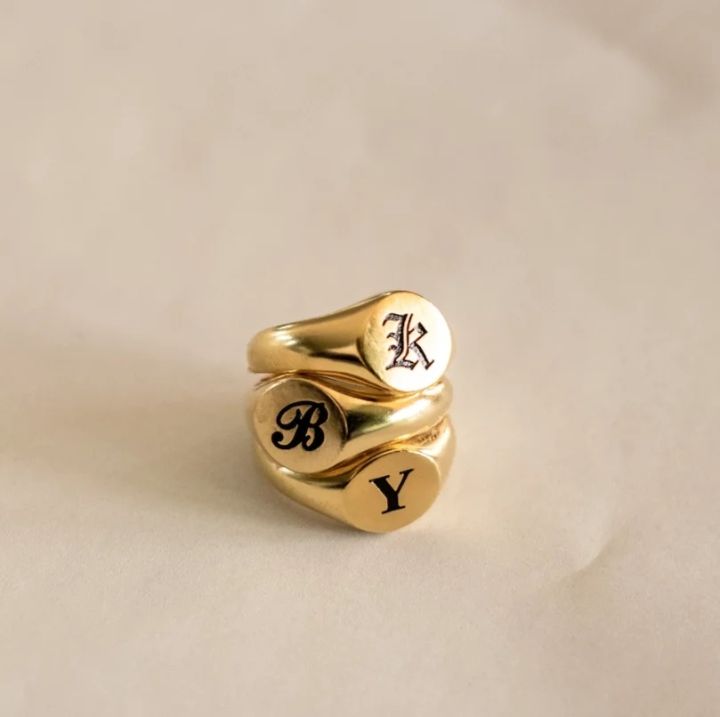 Wholesale DIY Stainless steel gold-plated personalized blank engraved Old English alphabet seal ring chunky black drop oil