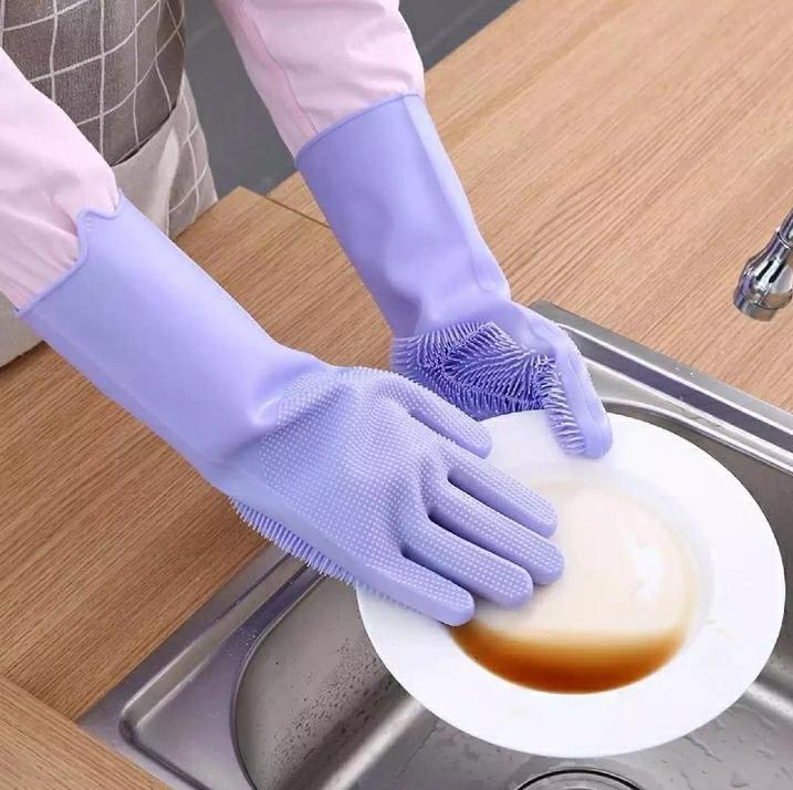 Silicone%20Magic%20Washing%20Gloves%20Pair%20with%20Scrubber%20for%20Kitchen,%20Bathroom,%20Car,%20Pet%20and%20Multipurpose%20Cleaning%20and%20Washing%20(1%20Left%20and%201%20Right%20Hand%20Silicone%20Scrub%20Glove%20Pair)%20-%20Image%207