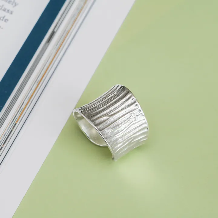 Wide%20Chunky%20Silver%20Irregular%20Concave%20Convex%20Tin%20Foil%20Paper%20Rings%20Engagement%20Ring%20For%20Women%20Men%20-%20Image%206