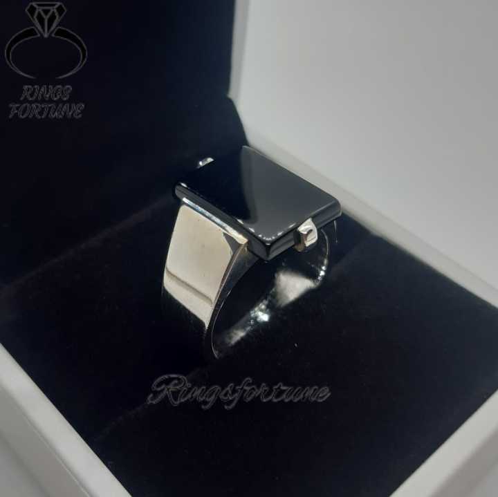 Black%20Aqeeq%20Stone%20Ring%20,%20Natural%20Black%20Agate%20Ring%20,%20925%20Silver%20Ring%20With%20Black%20Onyx%20-%20Image%206