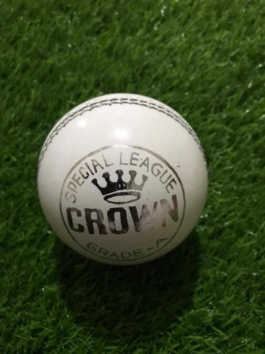 Crown%20Cricket%20Hard%20Ball%20-%20Image%205