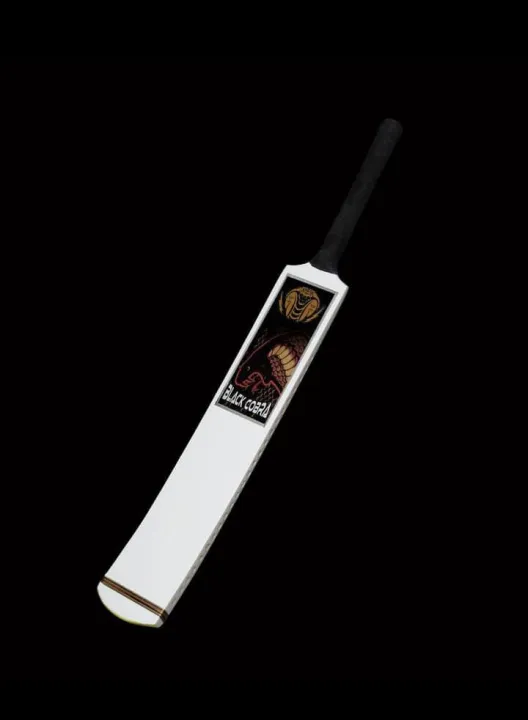 NEW%20SAKI%20WHITE%20EDITION%20TAPE%20BALL%20BAT%20with%20%20free%20cover%20and%20sheet%20-%20Image%204
