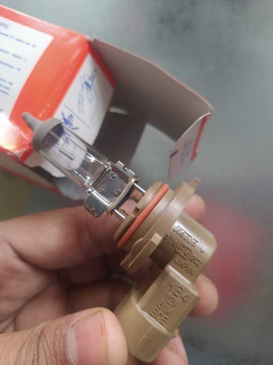 Koito%20Halogen%209006%20Headlight%20Bulb%20Made%20in%20Japan%20-%20Image%203