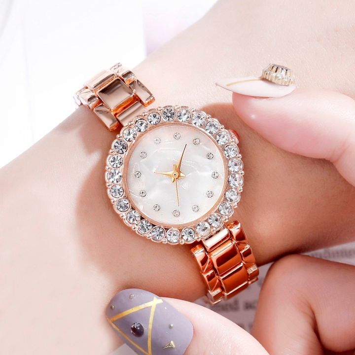 6pcs Set Suitable for Multiple Occasions and Use, Cute and Luxurious Women's Watches, Cute and Luxurious Black Magnetic Women's Watches, Simple Women's Korean Alloy Quartz Watches