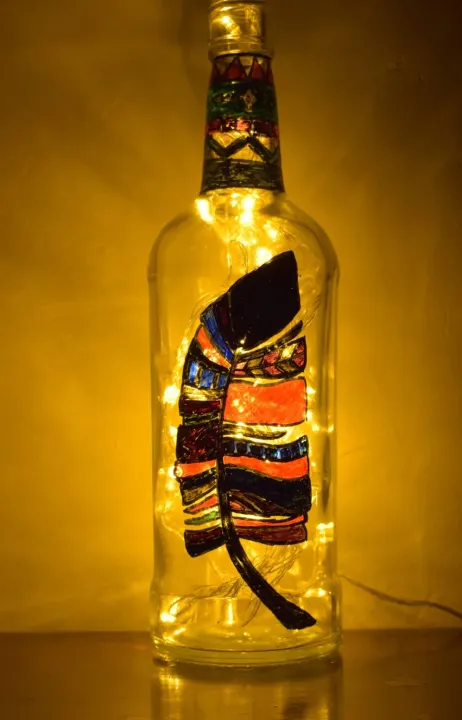 Lit-tle%20Feather%20Lamp%20-%20Image%202