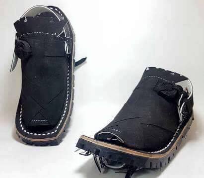 Handy%20Kraft%20Traditional%20Hand%20Made%20Marri%20Cut%20Balochi%20Chappal%20for%20Men%20%E2%80%93%20Genuine%20Leather%20-%20Handcrafted%20Quetta%20Chappal%20%E2%80%93%20Sandal%20for%20Men%20-%20Handmade%20Sandals%20%E2%80%93%20Branded%20Shoes%20for%20Men%20%E2%80%93%20Black%20Blue%20Grey%20-%20Image%203