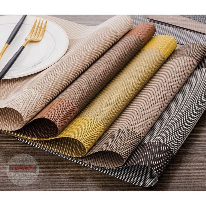 Placemats Easy to Clean Plastic Kitchen table place mats Washable PVC Woven Vinyl Placemat for Dining Table Mats Set of 6