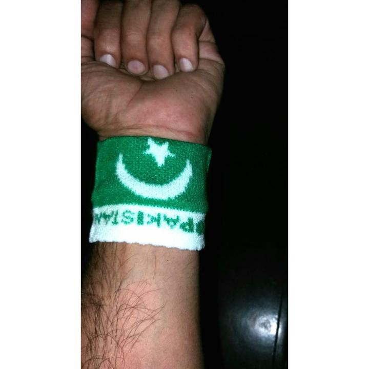 Pack of 2 - Pakistan Hand Flag Badges - White & Green Boy and Girls and children
