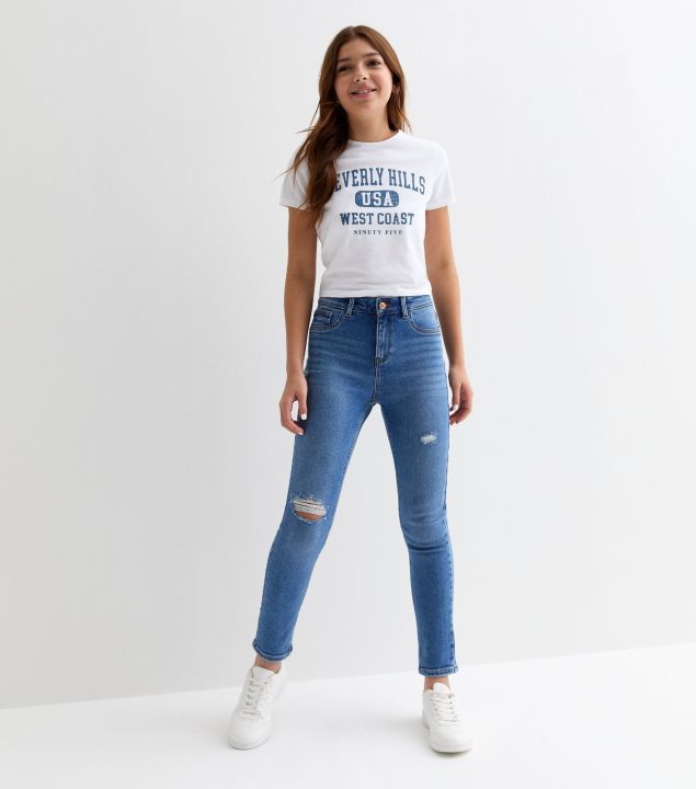 Ripped%20Jeans%20For%20Girls%20-%20Image%205