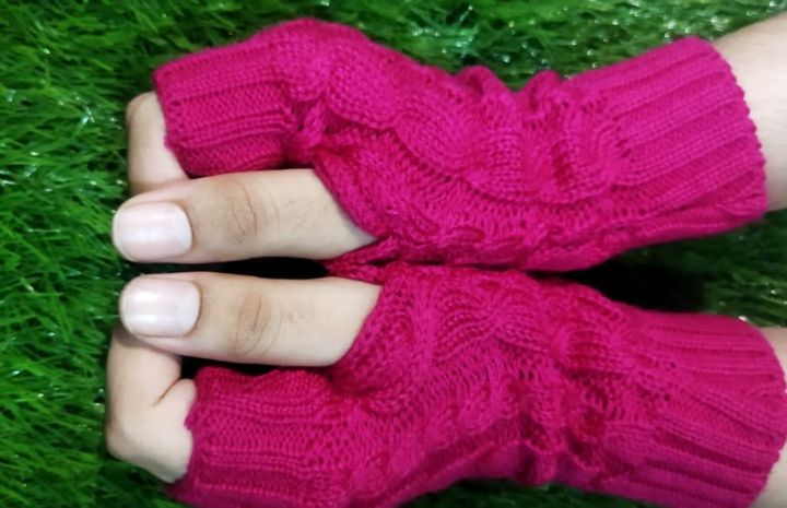 Fingerless%20Gloves%20for%20Girls%20&%20Women%20-%20Winter%20Warm%20Wool%20Gloves,%20Half%20Finger%20Design%20-%20Image%202