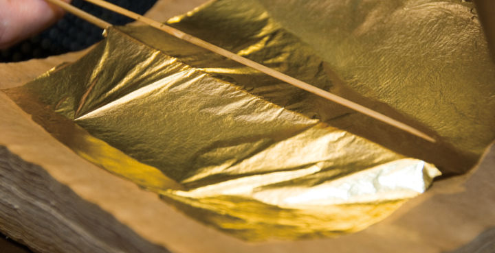 Pack%20of%201%20Gold%20Foil%20Leaf%20Paper,%20Silver%20Leaf%20Foil%20Paper%20for%20Art%20&%20Crafts,%20&%20Epoxy%20Resin%20Art.%20-%20Image%206