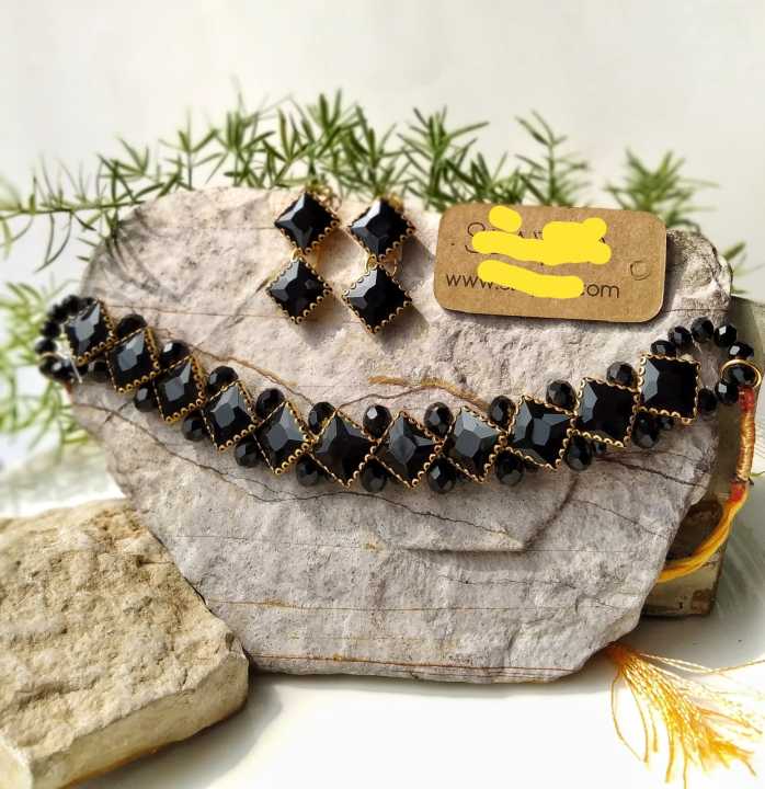 Premium%20Quality%20Black%20Stones%20Choker%20Necklace%20With%20Earrings%20Set%20-%20Black%20Choker%20Necklace%20For%20Wedding%20-%20Black%20And%20Gold%20Choker%20-%20Black%20Necklace%20-%20Wedding%20Choker%20Set%20-%20Black%20And%20Gold%20Choker%20Set%20-%20Choker%20Set%20With%20Earrings%20-%20Image%202