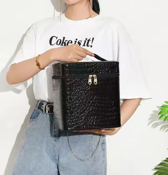 Beautiful%20makeup%20cosmatic%20storage%20box%20-%20Image%203