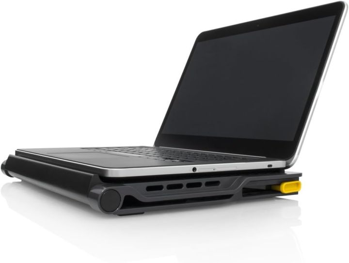 Targus%2017"%20inch%20Dual%20Fan%20Lap%20Chill%20Mat%20Plus%20-%20Ergonomic,%20Neoprene%20Laptop%20Cooling%20Pad,%20Heat%20Protection%20Laptop%20Cooler,%20Dual-fan%20Heat%20Dispersion,%204%20Port%20USB%20Hub%20Laptop%20Fan,%20(AWE81US)%20Black%20-%20Image%202