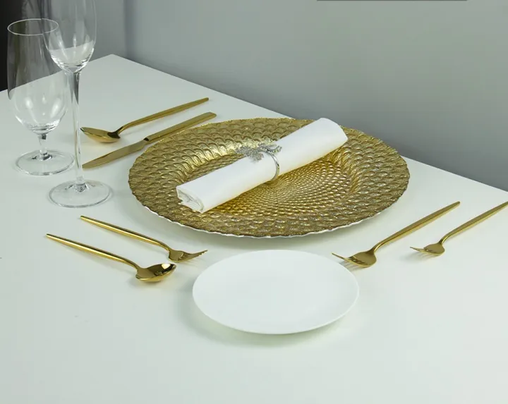 Fancy%20Golden%20Round%20Fiber/Plastic%20Platter%20with%2013%20inches%20Diameter%20for%20Dinner/%20Wedding//Engagement/Birthday/Bridal%20Shower/%20Engagement%20and%20other%20festive%20gatherings%20/%20cake%20serving/%20Mithai%20serving/%20Sweet%20Serving/%20Candies/Fruits/Flowers/Nikkah%20pen%20Plater/%20Gajra%20-%20Image%205