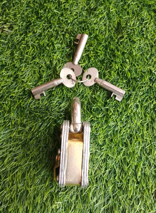 Pakistan%20Desi%20Lock%20Size%202%20inches%20and%202%C2%BD%20inches%203%20Keys,%20Ped%20Desi%20Brass%20Lock%20Heavy%20Duty%20Lock,%20Higher%20Quality%20Anti%20Rust%20Ped%20lock%20,%20Complete%20Chrome%20Plated%20and%20High%20Quality%20brass%20Lavers%20with%20Chrome%20Plated%20-%20Image%203