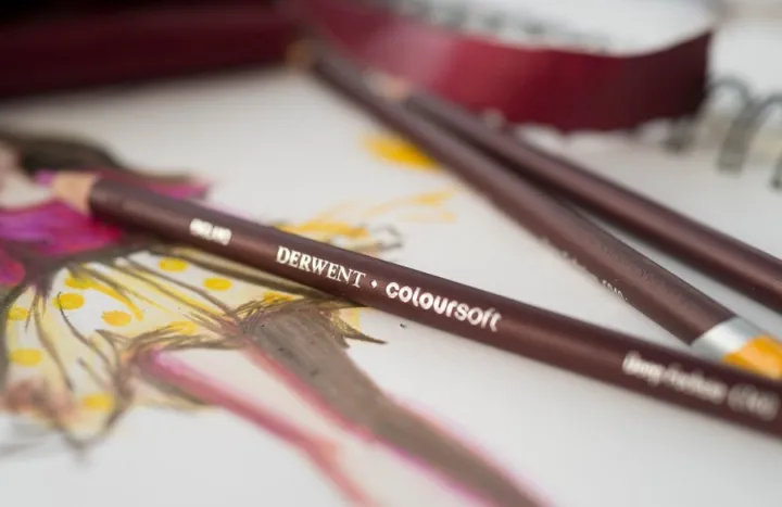 Derwent%20ColourSoft%20Professional%20Quality%20Pencil%20-%20Image%203