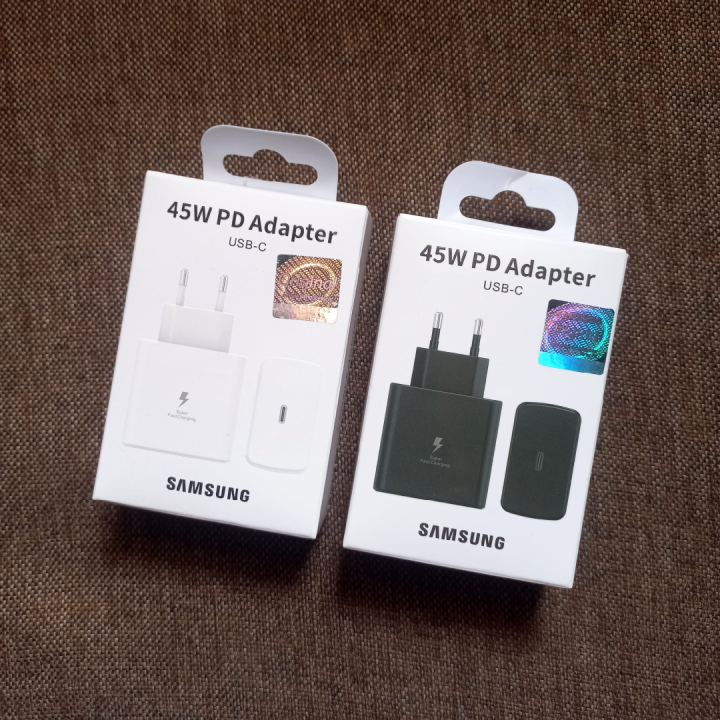 Samsung_45W%20Super%20Fast%20Charger%20With%20Type-C%20to%20Type-C%20Cable%20%7C%20PD%20Charger%20For%20all%20Mobile%20Phones%20and%20Samsung%20phones%20-%20Image%203