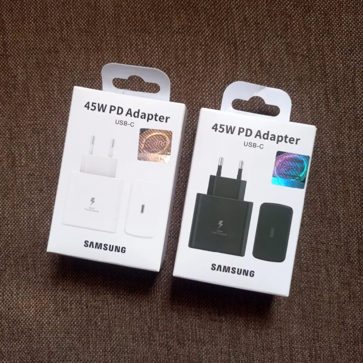 Samsung_45W%20Super%20Fast%20Charger%20With%20Type-C%20to%20Type-C%20Cable%20%7C%20PD%20Charger%20For%20all%20Mobile%20Phones%20and%20Samsung%20phones%20-%20Image%203