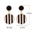 Black & White Round Dangle Earrings. 