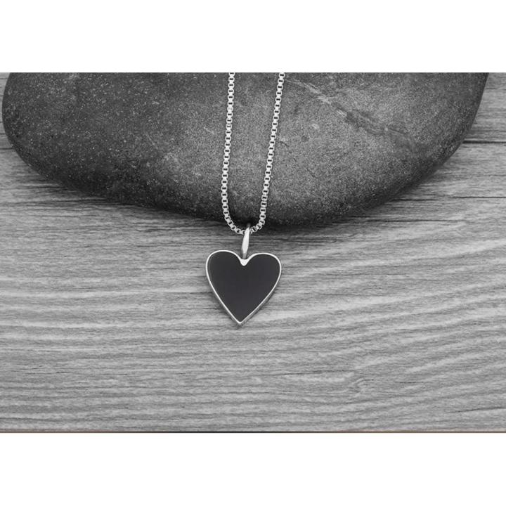 Stainless Steel Black Color Heart Pendant Necklace Locket For Women And Girls New Style Black Heart Pendant with Silver Chain For Women And Girls