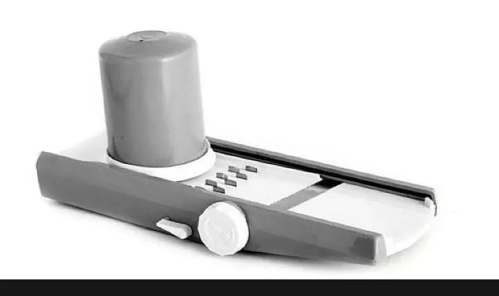 Salad%20Cutter%20%20-%20Vegetable%20&%20Salad%20Cutter%20-%20Bruno%20Simple%20And%20Easy%20Use-1Pc%20%5BRandom%20Color%20%5D%20-%20Image%203