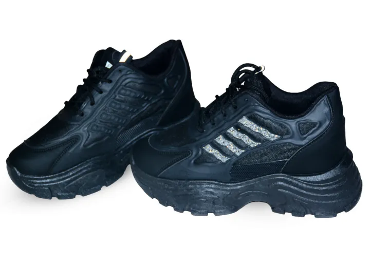 Stylish%20and%20comfortable%20ladies%20shoes,%20featuring%20high-quality%20sneakers%20for%20girls,%20are%20a%20popular%20choice%20in%20girl%E2%80%99s%20fashion.%20Thick%20Sole%20Sneakers%20Fashion%20Chunky%20Sole%20Sports%20Joggers%20High%20Heel%20Casual%20Vulcanized%20Shoes%20for%20Girls.%20Trendy%20ladies'%20footwear.%20-%20Image%204