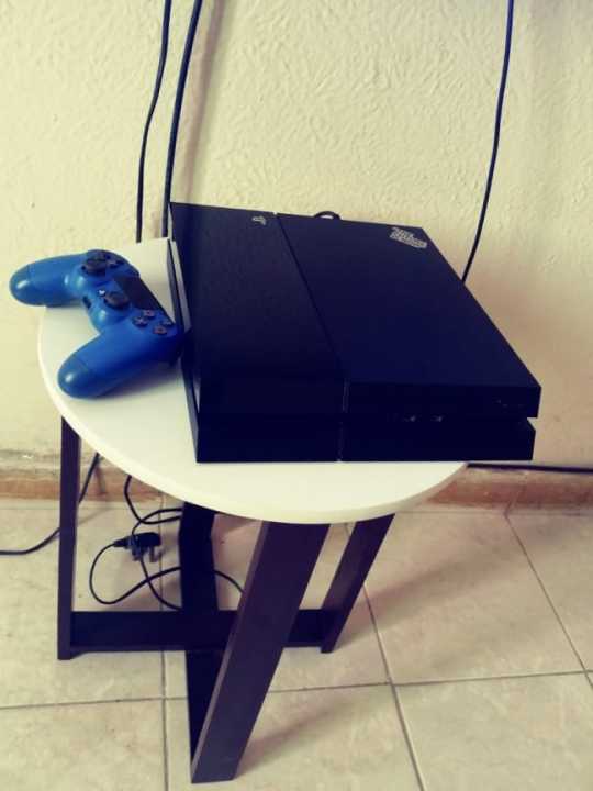 Side%20Table-Coffee%20Table-Stylish%20Table%20(Criss%20cross%20design)%20-%20Image%208