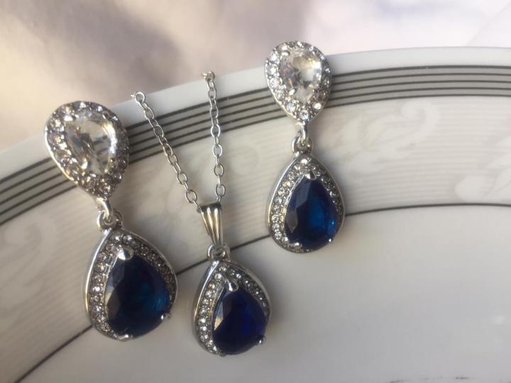 Luxurious%20and%20Fashionable%20Inlaid%20Blue%20Diamond%20Earrings%20Women's%20Romantic%20Bride%20Wedding%20Earrings%20Necklace%20Set%20Party%20Jewelry%20-%20Image%204