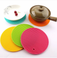 Silicone Heat Mat high quality for Hot Pots and Dishes - Silicone Heat-Proof Mat Anti-Slip Pot Holder and silicon pot trivet mats, Multi-Purpose Hot Pads Heat Resistant To 450 F, Non-Slip, Insulation, Durable, Flexible, Dishwasher Safe. 